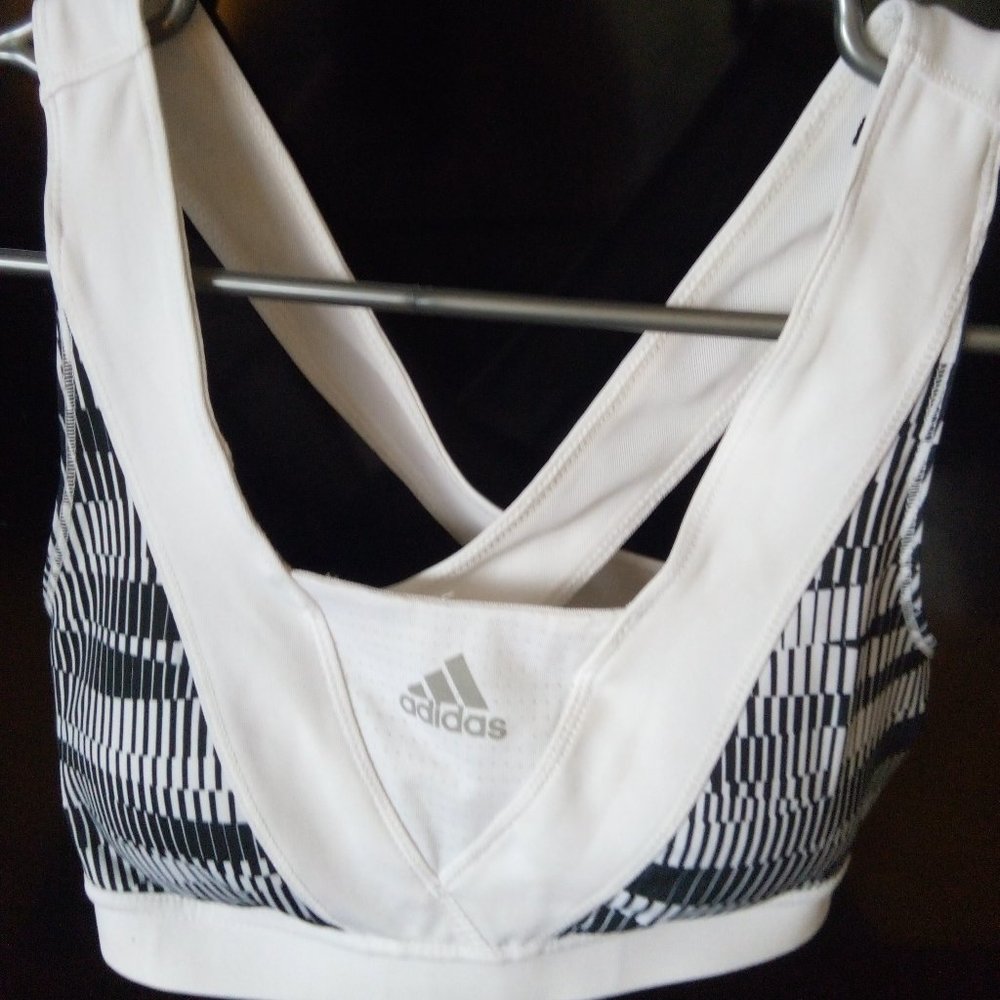 Adidas Supernova graphic racer sports bra